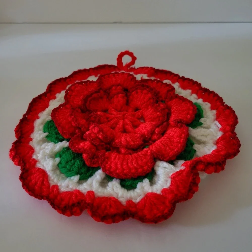 Handmade Crochet Trivet Hot Pad Red White Green Christmas Holiday Wall Decor